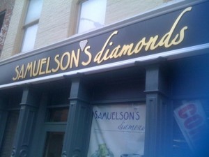 sign new store!
